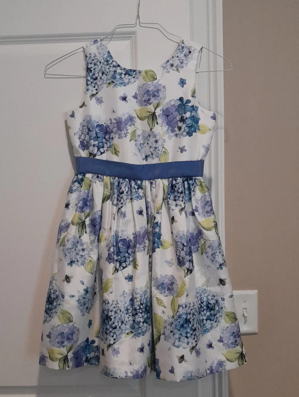 Gymboree Girls Size 10 White Floral Hydrangea Dress with Blue Waistband